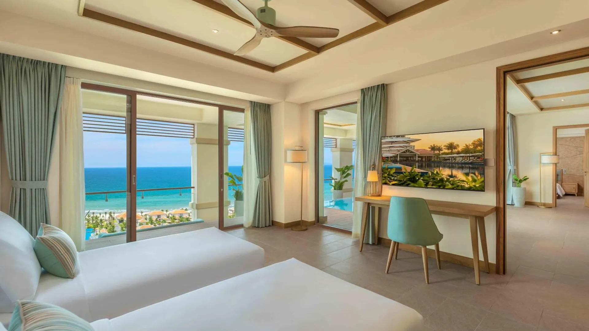 Fusion Resort And Villas Da Nang 5*,