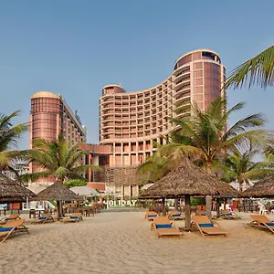 Hotel Holiday Beach Hotel Danang, Da Nang